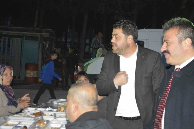 Osmaniye Milletvekili Aday Adayı Keleş, Depremzedelerle İftar Yaptı