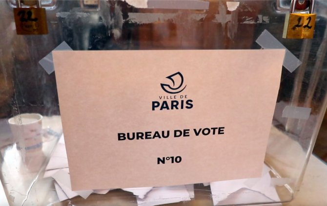 Paris’te Elektrikli Scooter Kullanımı İçin Referandum Düzenlendi