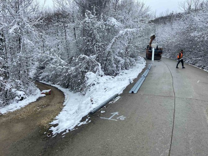 Büyükşehir, Can Kaybını Önlemek İçin Kar, Kış Demiyor