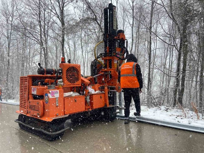 Büyükşehir, Can Kaybını Önlemek İçin Kar, Kış Demiyor