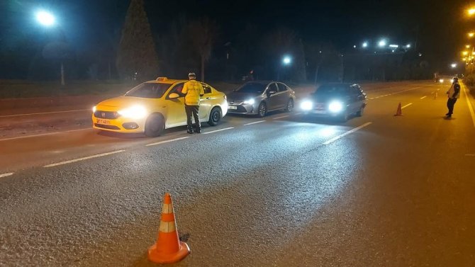 Ekipler 93 Aracı Denetledi, 5 Bin 704 Lira Ceza Uyguladı