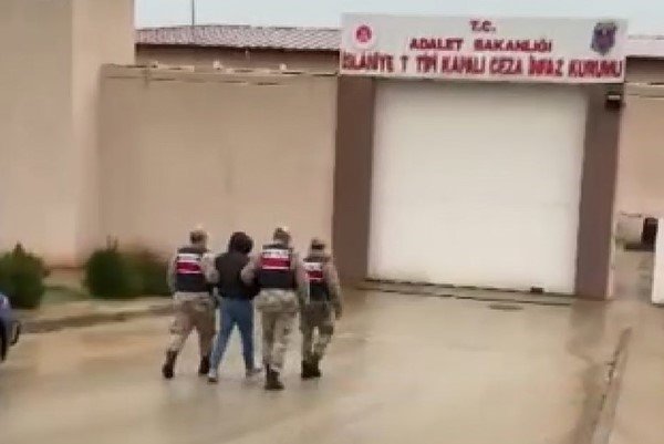 Gaziantep’te Kaçakçılık Ve Uyuşturucu Operasyonu: 2 Şahıs Tutuklandı