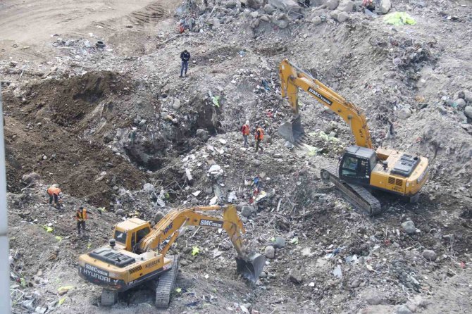 89 Kişinin Öldüğü Galeria İ̇ş Merkezinden Yaklaşık 12 Bin Ton Moloz Çıkartıldı