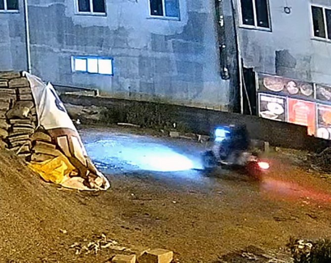 Motosiklet Çalarken Görüntülenen 3 Şüpheli Tutuklandı