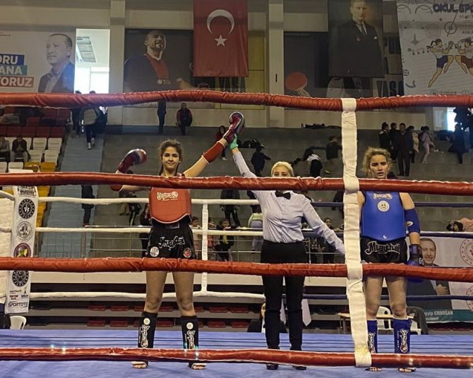 Salihlili Nisrem Uçar, Kick Boksta Türkiye İkincisi Oldu