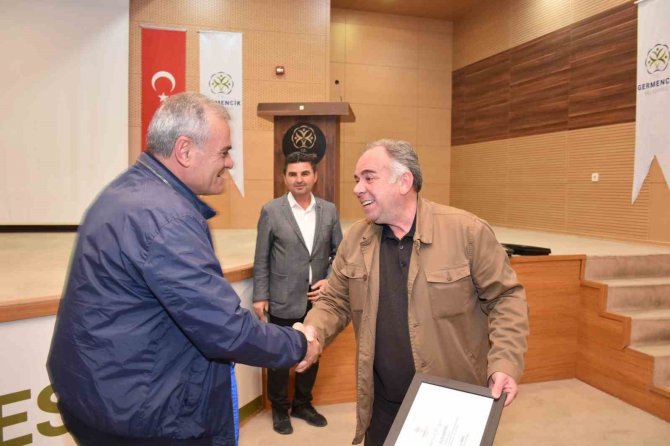Başkan Öndeş, Eyt’den Emekli Olan Personellerine “Teşekkür Belgesi" Takdim Etti