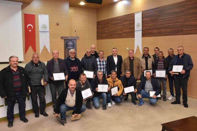 Başkan Öndeş, Eyt’den Emekli Olan Personellerine “Teşekkür Belgesi" Takdim Etti