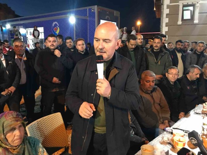Bakan Soylu Hatay’da Depremzedelerle İftarda Buluştu:
