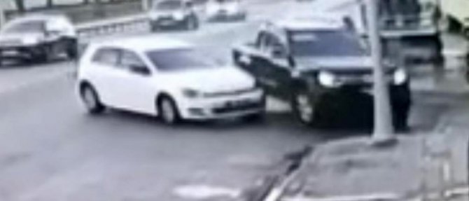 Batman’da Trafik Kazası Güvenlik Kamerasına Yansıdı