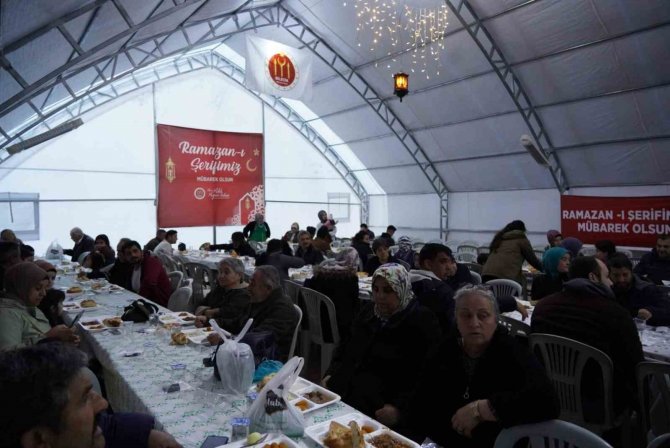 Bilecik’te Ramazan Ayında Paylaşma Ve Dayanışma Geleneği Sürüyor