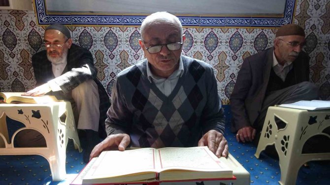 Bingöl’de 14 Asırlık Mukabele Geleneği Sürüyor