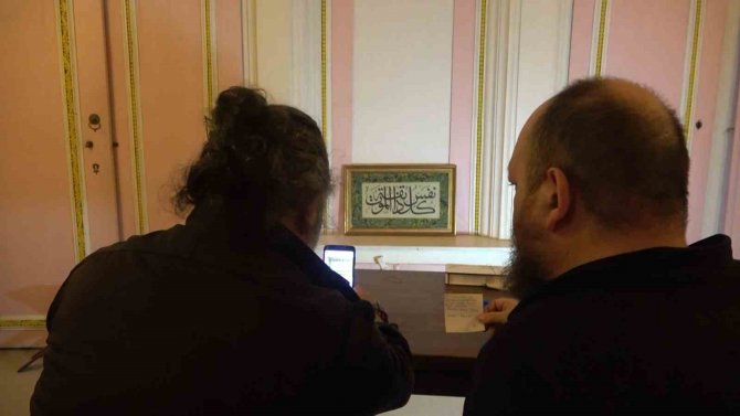 En Güzel Hat, Ebru Ve Tezhip Eserleri Depremzedeler İçin Açık Arttırmaya Çıkarıldı