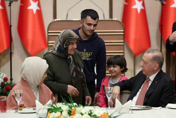 Cumhurbaşkanı Erdoğan: "Diğer Sınamalar Gibi Deprem Felaketinin De Altında Kalmadık, Allah’ın İzniyle Kalmayacağız"