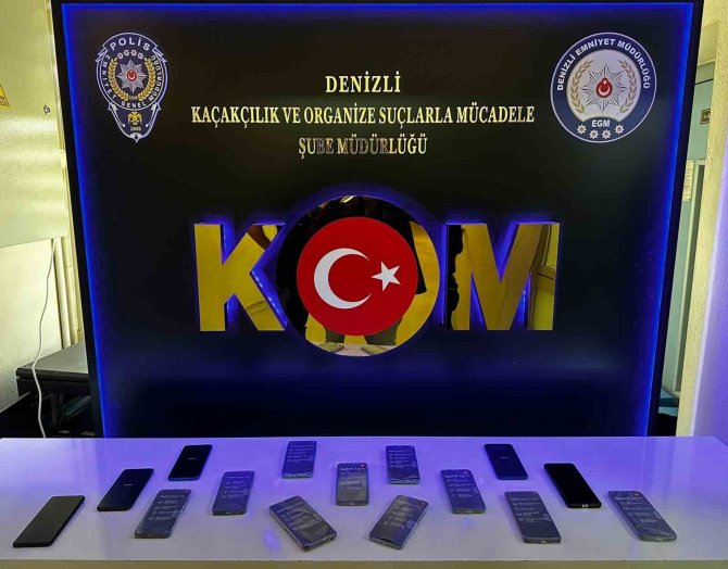 Kaçakçılık Şüphelisi 5 Kişi Çok Sayıda Malzemeyle Yakalandı