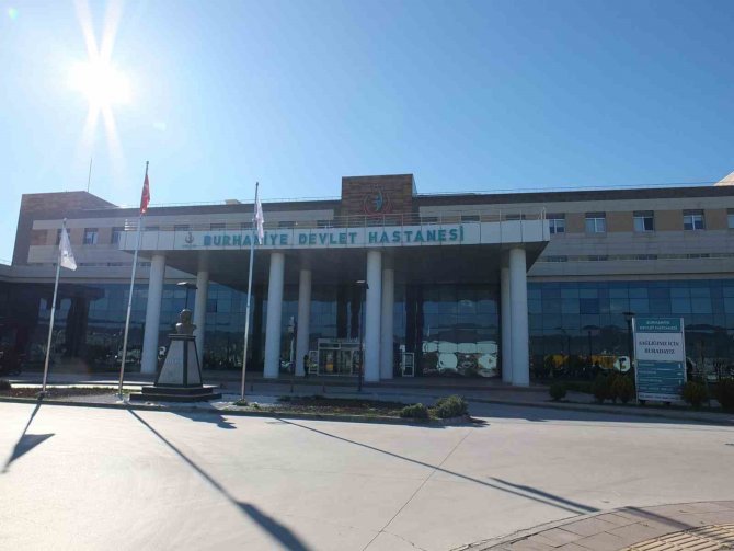 Burhaniye’de Protez Diş Yapılmamasına Vatandaşlardan Tepki