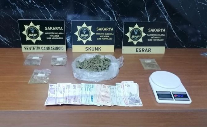 Polisten 3 Ayrı Uyuşturucu Operasyonu: 9 Şüpheli Tutuklandı