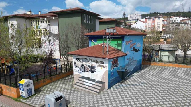 Trafo Binası Togg Ve Kızılelma İle Süslendi