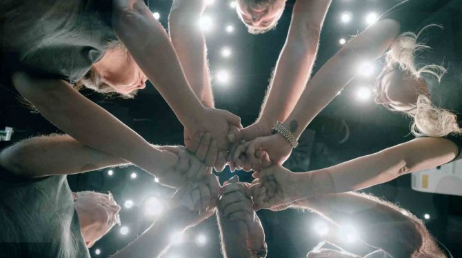 Sağlık Çalışanları 6 Şubat İçin Söyledi: “Aynı Toprağın Çocuklarıyız”