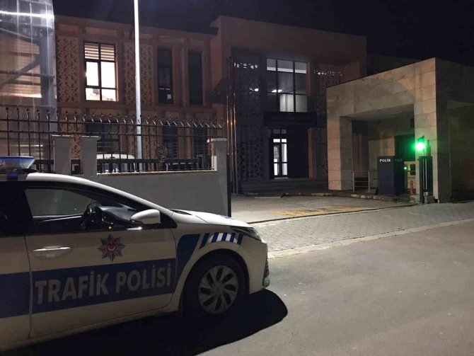 Eft’yi Geri Çekerek Dolandırmaya Çalışıp Yakalandılar