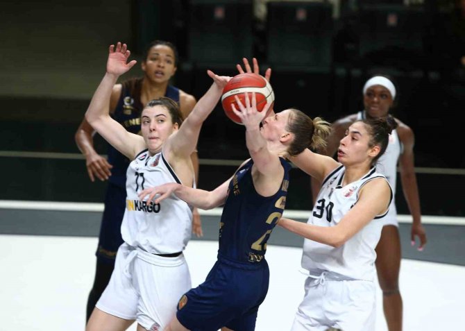 Fenerbahçe, Kbsl’de Yarı Finale Yükseldi