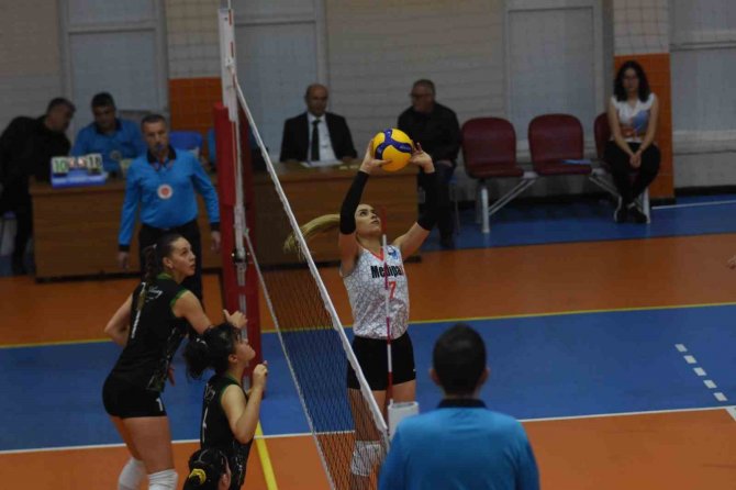 Kadınlar 1. Lig B Grubu: Kayseri Atletikspor: 3- Limaspor: 0