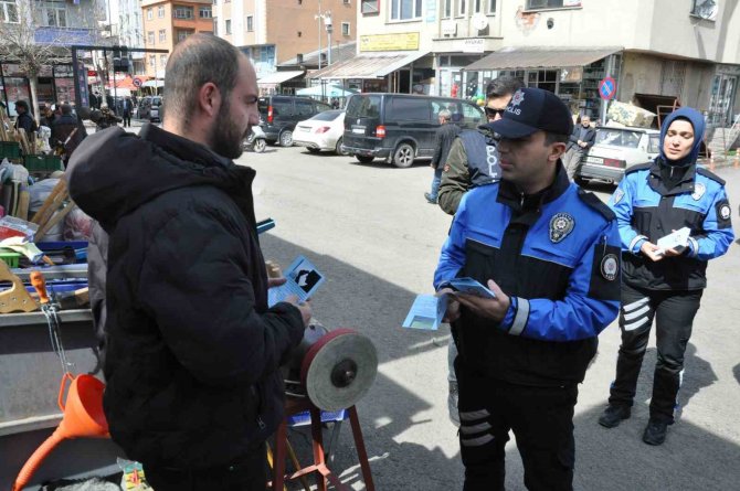 Kars Polisi Vatandaşları Dolandırıcılara Karşı Uyardı