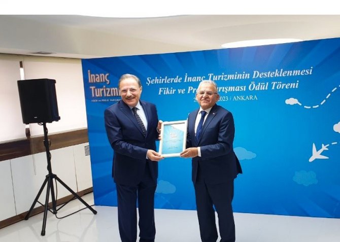 Başkan Büyükkılıç, 4 Yılda 29 Ödül Alarak Yatırım Ve Hizmetleri Taçlandırdı