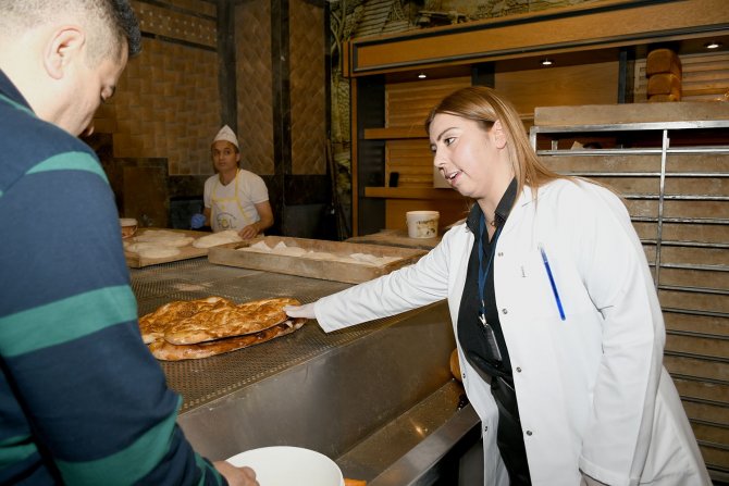 Kuşadası’nda Halk Sağlığı İçin Fırınlar Denetlendi