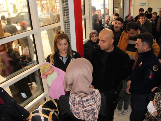 Kütahya Evliya Çelebi Eğitim Ve Araştırma Hastanesinde Pembe Kod Tatbikatı