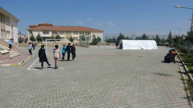 Malatya’da Hasarsız Okullarda Yüz Yüze Eğitim Başladı