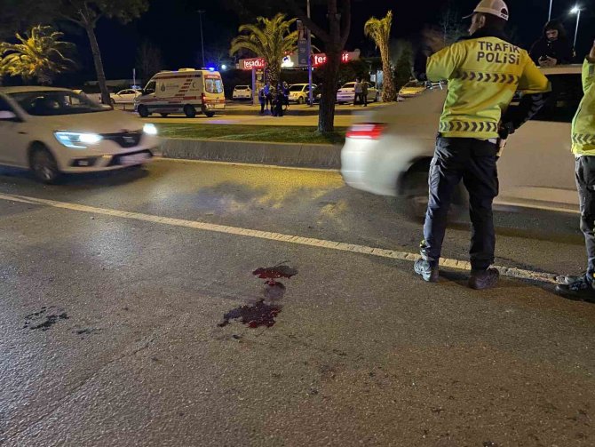 Maltepe Sahilde Otomobilin Çarptığı Yaya Hayatını Kaybetti
