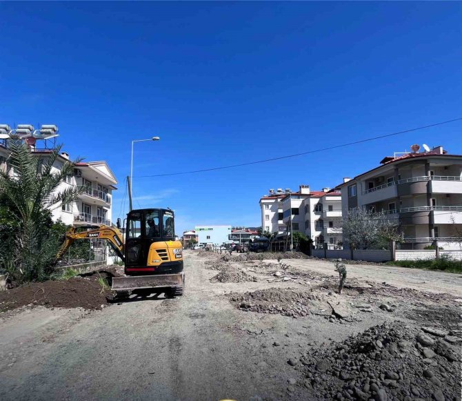 Ortaca’da Taş Parkesiz Yol Kalmayacak