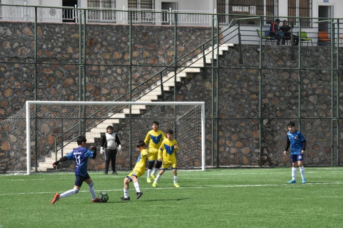 Elazığ’da Okul Sporları Futbol Müsabakaları Başladı