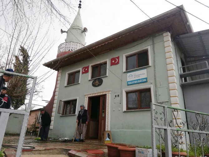 Tarihi Camide Korkutan Yangın