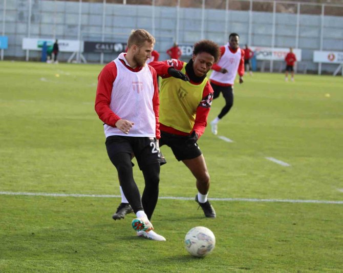 Sivasspor Taktik Çalıştı
