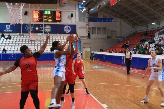 Tkbl: İ̇zmit Belediyespor: 67 - Turgutlu Belediyespor: 72