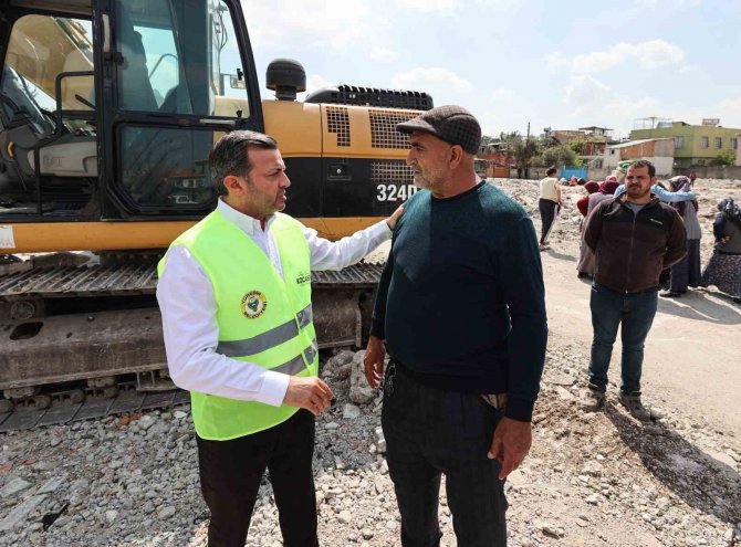 Dönüşümün Başladığı Ulubatlı Hasan Mahallesi’nde Yıkım Sürüyor