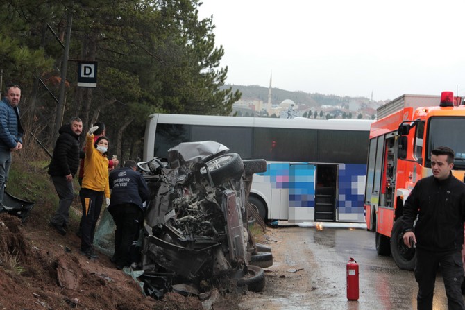 eskisehirde-zincirleme-trafik-kazasinda-12si-asker-14-kisi-yaralandi-4.jpg