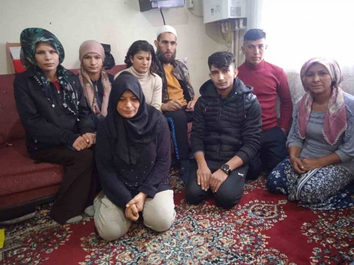 Vatansız Ailenin Kimliklerinin Çıkarılması İçin Resmi Adımlar Atıldı