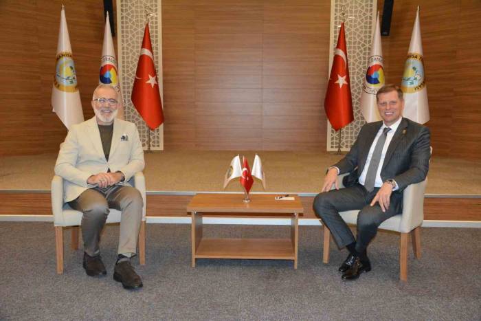 Manisa Ticaret Borsası, Yenişehirlioğlu’nu Ağırladı