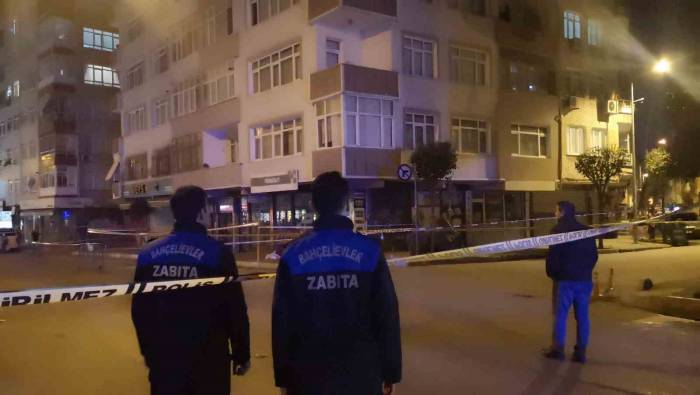 Bahçelievler’de Kolonlarından Ses Gelen 46 Yıllık Bina Tahliye Edildi