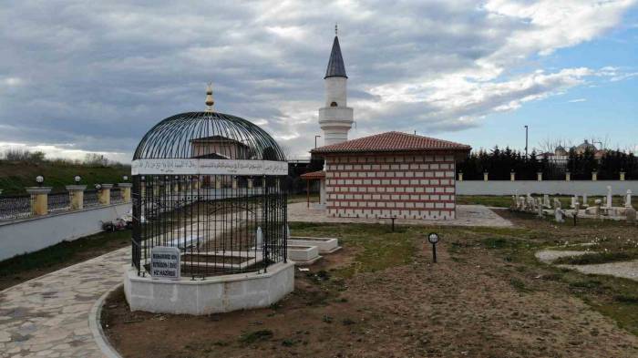 Edirne Belediyesi, Ramazan’da Fatih Sultan Mehmed Han’ın Hocası İle Hocasının Eşine Ait Mezar Ve Türbeyi Yıktı