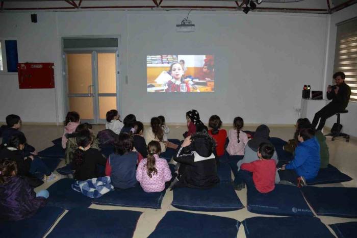 Geleceğin Sanatçılarının Sergisi İlgi Gördü