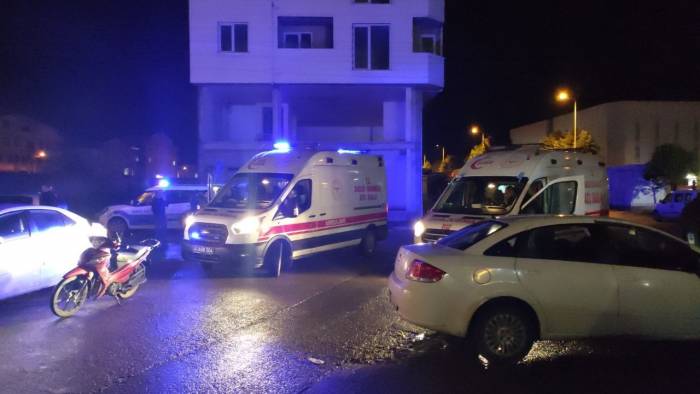 Kazanın Ardından Ticari Araç Yan Yattı: 4 Yaralı