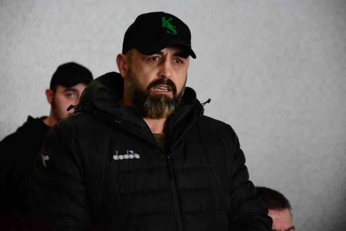 Hodri Meydan’da Başkan Ferhat Uzun İstifa Etti