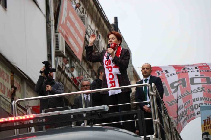 Akşener, Ak Parti’lilerden Oy İstedi