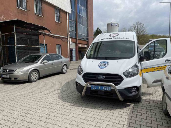 Boğazı Kesik Halde Bulunan Genç Hemşirenin Otopsi İşlemleri Sürüyor