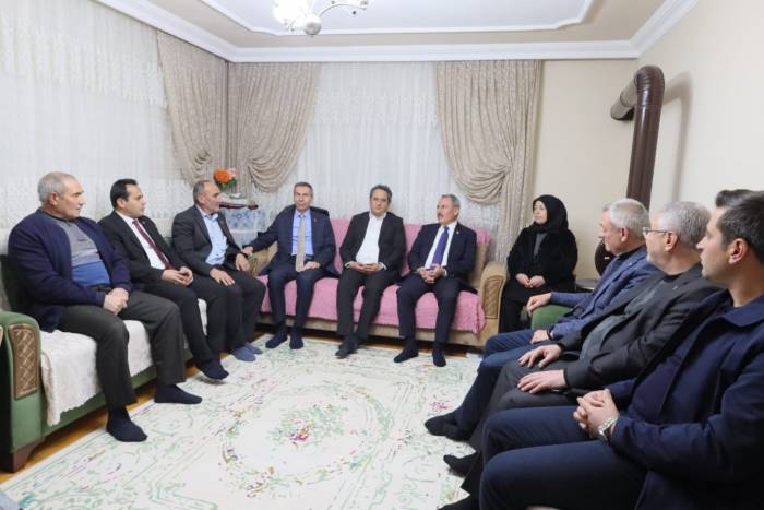 Ak Parti Milletvekili Şahin Tin, Kalelilerle Buluştu