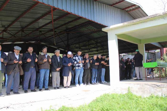 Almanya’da Öldürülen Türk Taksici Samsun’da Defnedildi