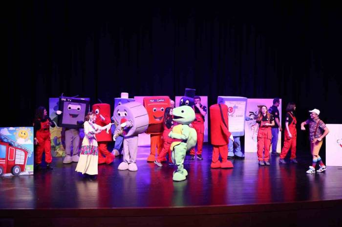 “bir Afet Masalı Müzikali” Depremzede Çocuklar İçin Sahnelenecek